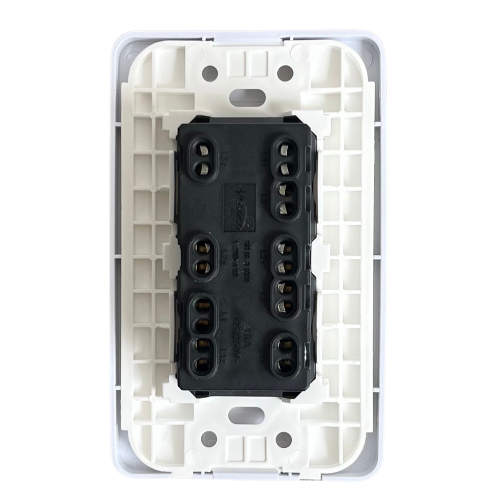 Interruptor Triple Conmutable Blanco Kosaco – Certificado RETIE