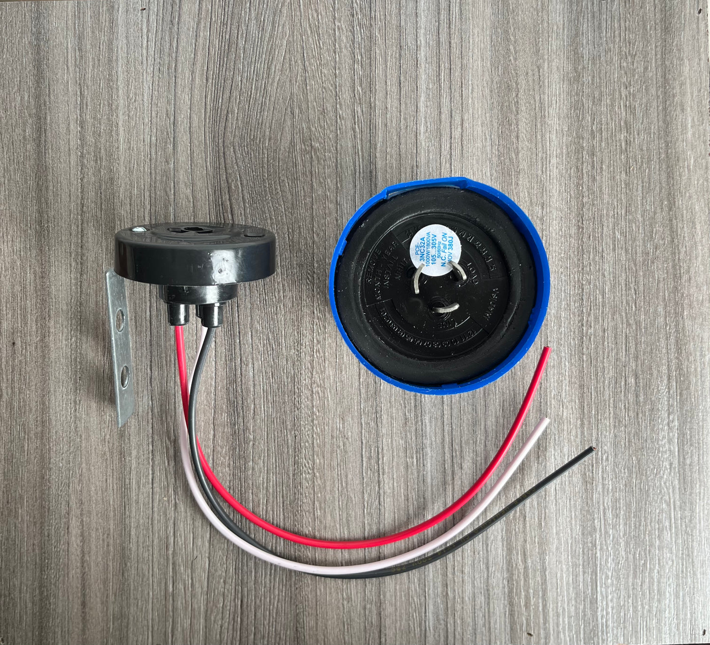 Fotocelda mas base Indisa