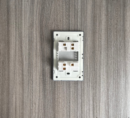 INTERRUPTOR MAS TOMA ZAFIRO DE LUJO (NEGRO-DORADO-PLATEADO)